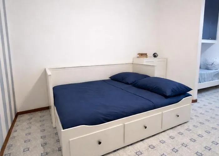 Vitadamare Lägenhet *